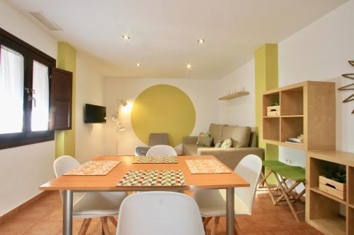 Inside Casa De La Alberca Apartment Granada